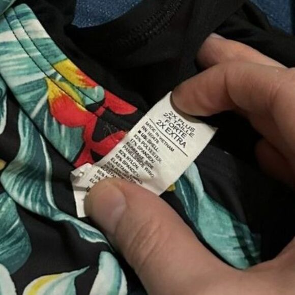 Women's One Piece Floral Bathing Suit W/Rouched Stomach - Lane Bryant 2X - Picture 3 of 3